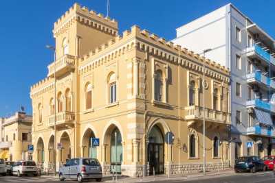 Rosa, Loredana, Lina, Stella: le poche ma raffinate ville storiche affacciate sul mare di Bari